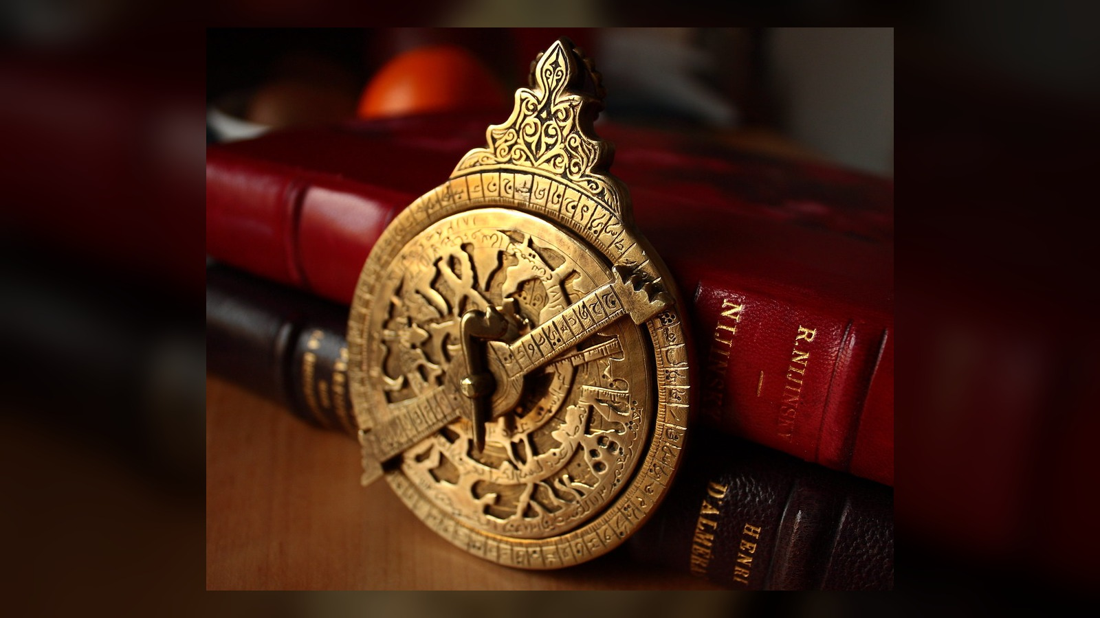 How Do Transits Differ From a Natal Chart Reading?